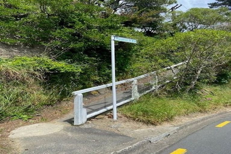 Photo of property in 2/139 Wadestown Road, Wadestown, Wellington, 6012