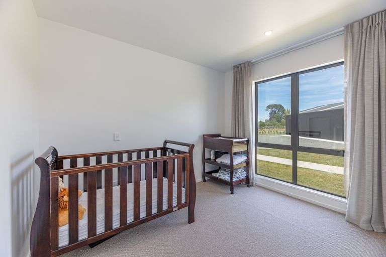 Photo of property in 32 Cridges Road, Darfield, 7510