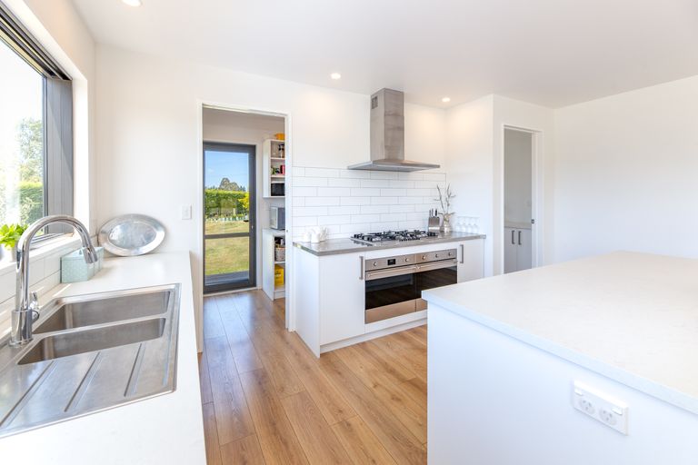 Photo of property in 32 Cridges Road, Darfield, 7510