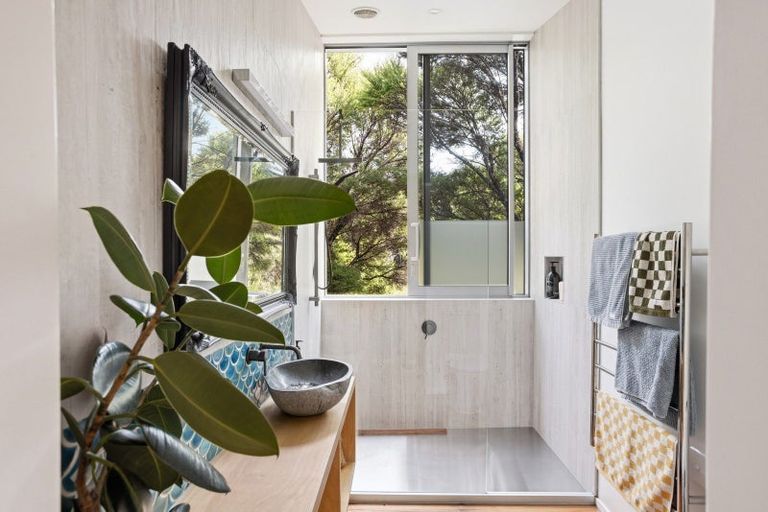 Photo of property in 3 Bush Point Road, Kerikeri, 0294