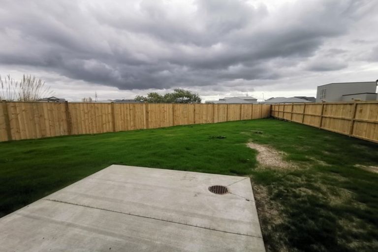 Photo of property in 17 Kapia Drive, Takanini, 2112