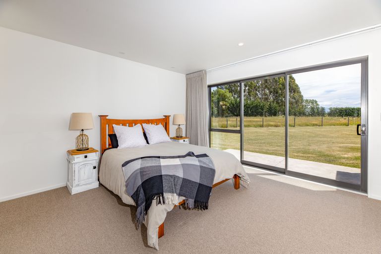 Photo of property in 32 Cridges Road, Darfield, 7510