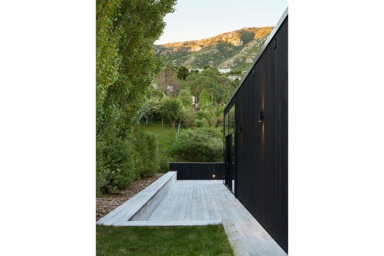 Photo of property in 5 Harkess Lane, Lyttelton, 8082