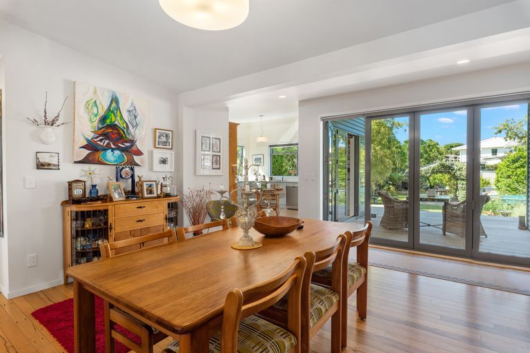 Photo of property in 18 Harbour View Road, Point Wells, Warkworth, 0986