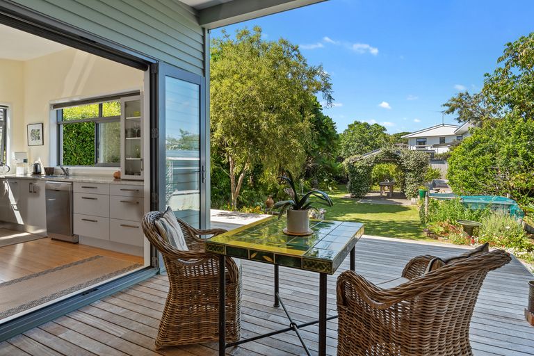 Photo of property in 18 Harbour View Road, Point Wells, Warkworth, 0986