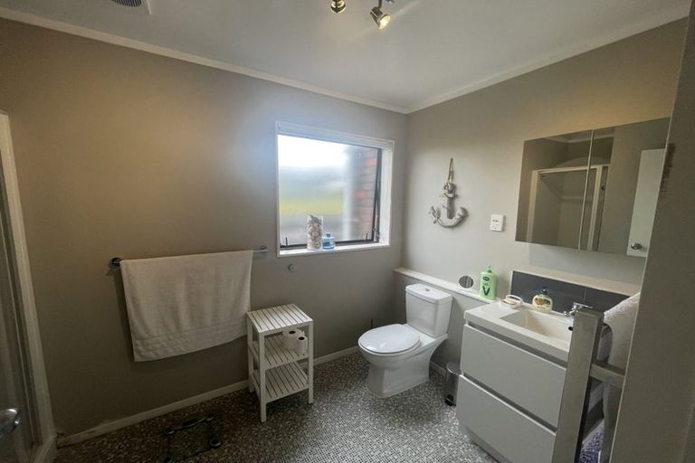 Photo of property in 57c Raumati Road, Raumati Beach, Paraparaumu, 5032