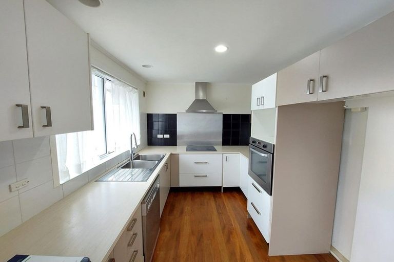 Photo of property in 723c Te Atatu Road, Te Atatu Peninsula, Auckland, 0610