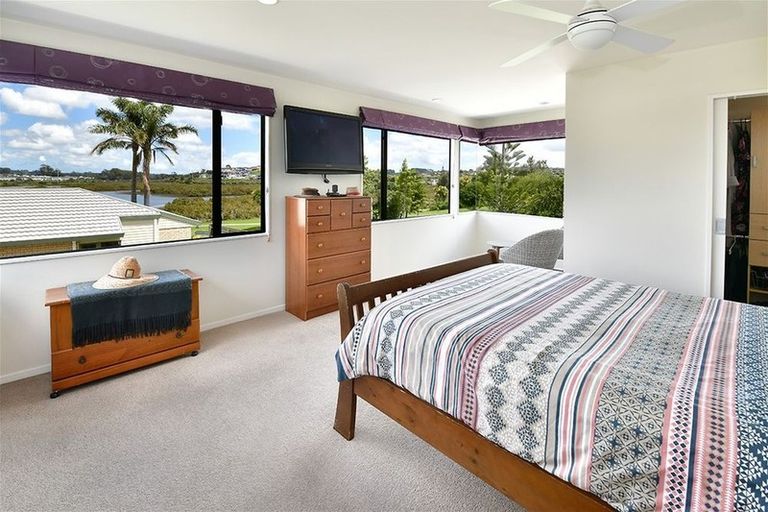Photo of property in 69 Maygrove Drive, Orewa, 0931