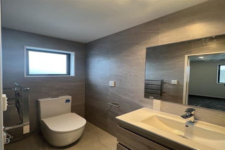 Photo of property in 23 Clayden Shuttleworth Street, Papakura, 2110