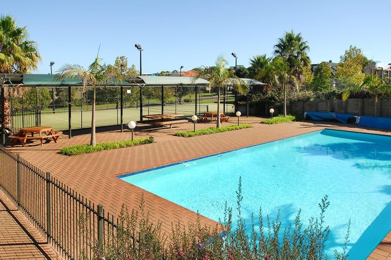 Photo of property in 4 Serene Place, Gulf Harbour, Whangaparaoa, 0930