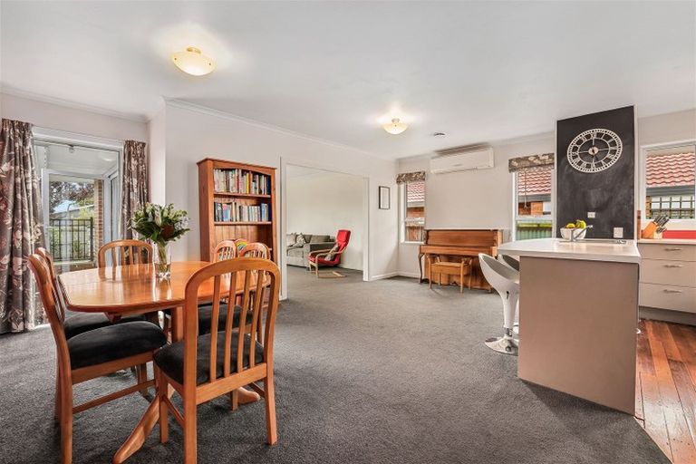 Photo of property in 6 Daniels Road, Redwood, Christchurch, 8051