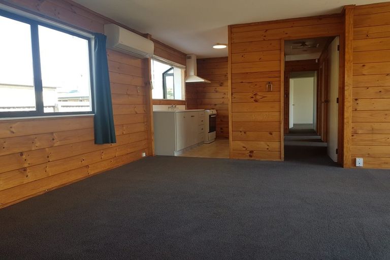 Photo of property in 17 Centennial Avenue, Riccarton, Christchurch, 8041