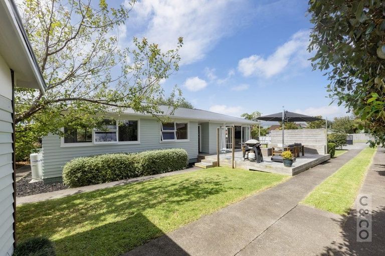 Photo of property in 15 Albert Street, Riverhead, 0820