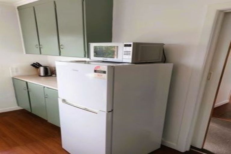 Photo of property in 4/162 Onewa Road, Northcote, Auckland, 0627