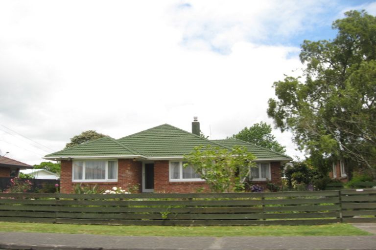 Photo of property in 23 Edinburgh Avenue, Rosehill, Papakura, 2113