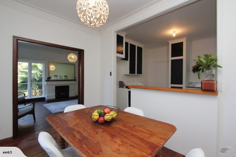 Photo of property in 12a Harvey Road, Bluff Hill, Napier, 4110