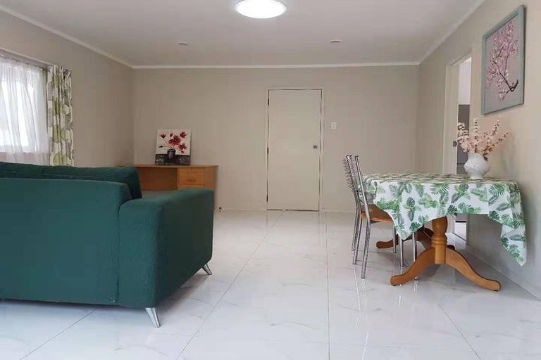 Photo of property in 40 Spence Road, Henderson, Auckland, 0612