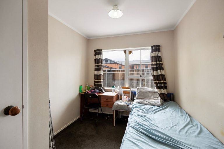 Photo of property in 2/165 River Road, Hamilton East, Hamilton, 3216