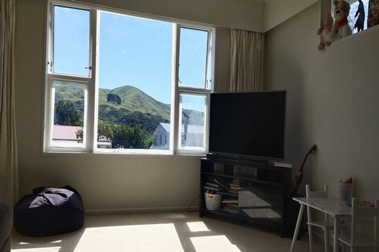 Photo of property in 132 Major Drive, Kelson, Lower Hutt, 5010