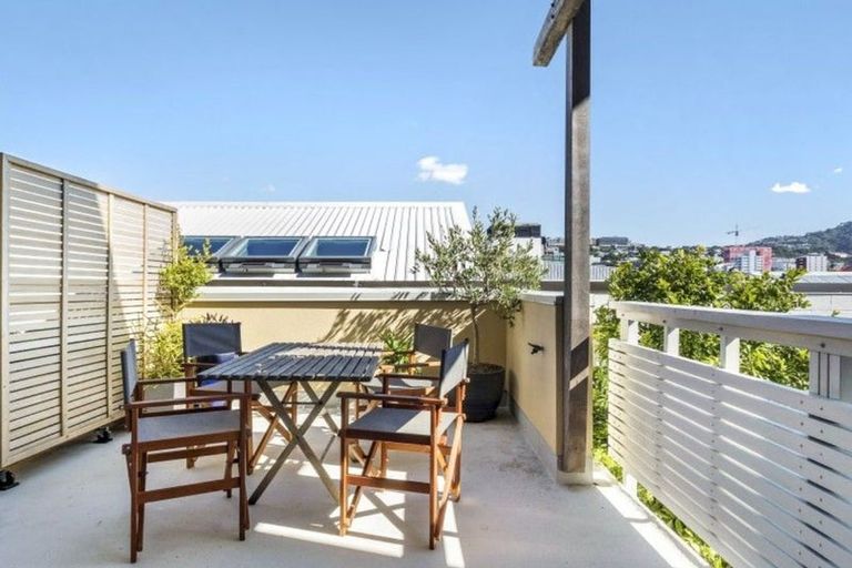 Photo of property in First House Apartments, 15/4 Frederick Street, Te Aro, Wellington, 6011