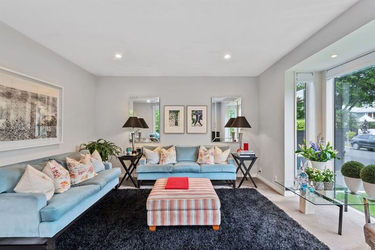 Photo of property in 2/24 Thornycroft Street, Fendalton, Christchurch, 8052