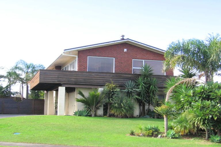 Photo of property in 24 Waller Avenue, Bucklands Beach, Auckland, 2012
