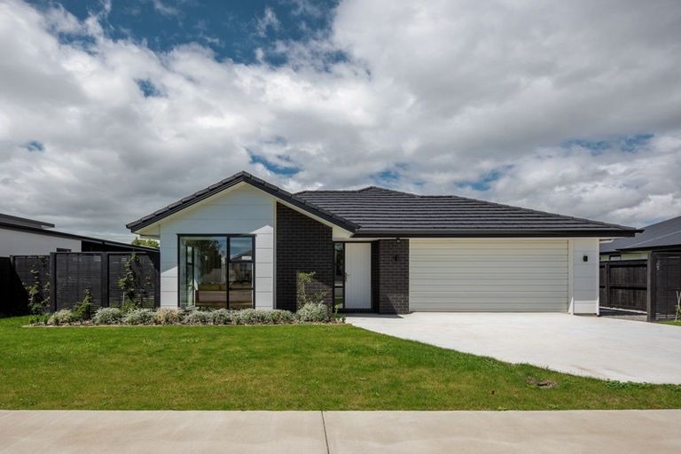 Photo of property in 14 Rose Manor Drive, Springlands, Blenheim, 7201