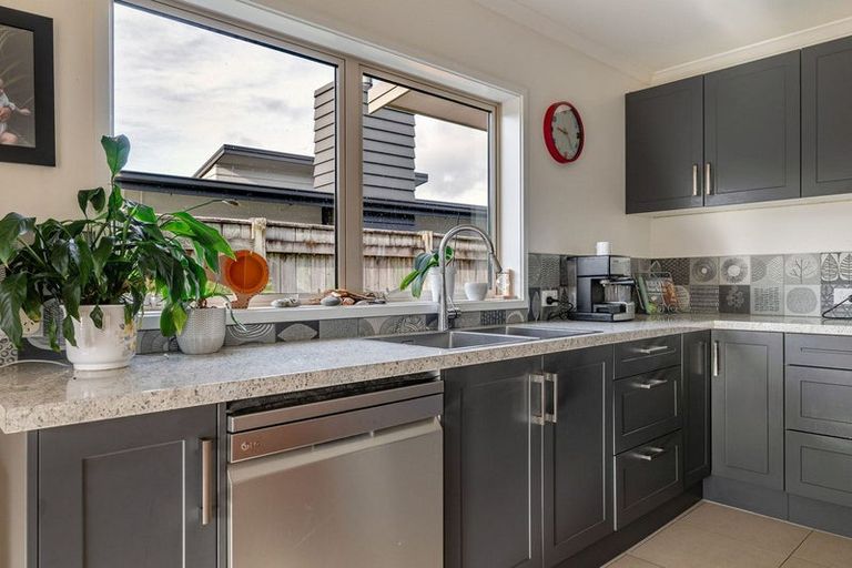 Photo of property in 6 Silkwood Place, Fitzherbert, Palmerston North, 4410