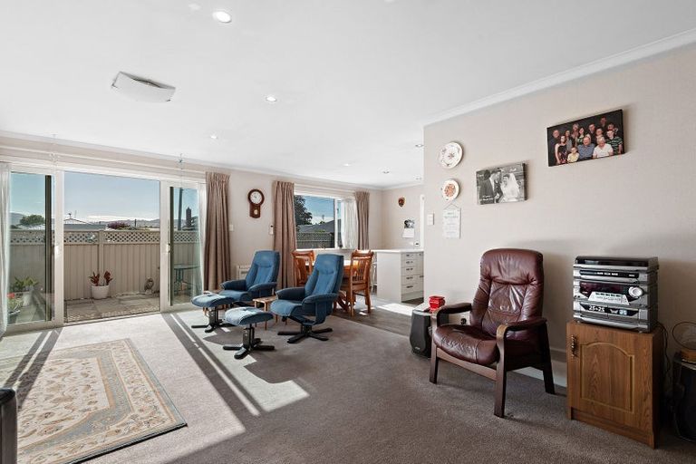 Photo of property in 124 Argyle Street, Mosgiel, 9024