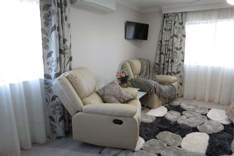 Photo of property in 76 Ferndown Avenue, Papatoetoe, Auckland, 2025