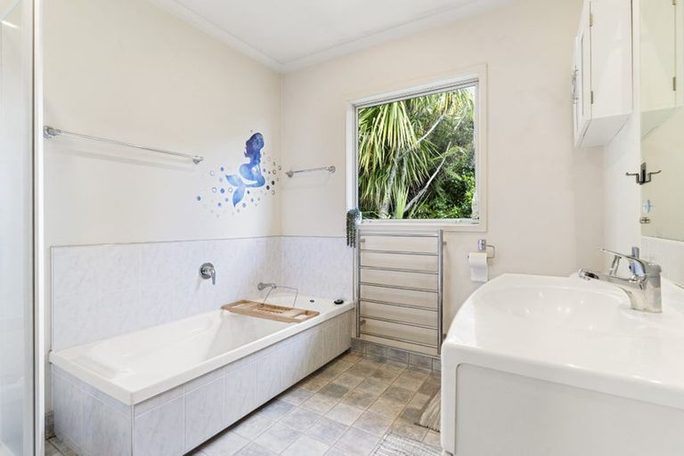 Photo of property in 26a Park Road, Glenfield, Auckland, 0629