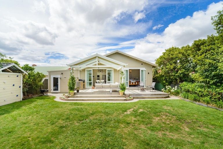 Photo of property in 3 Karaka Street, Hokowhitu, Palmerston North, 4410