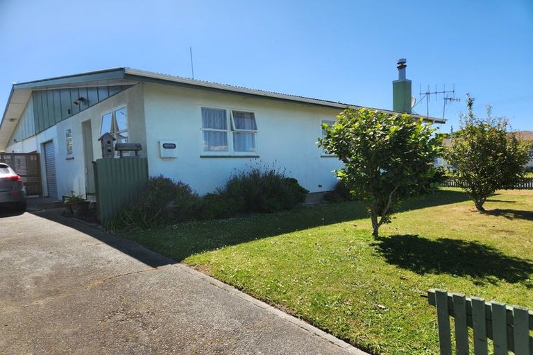 Photo of property in 1/50 Exeter Crescent, Pirimai, Napier, 4112