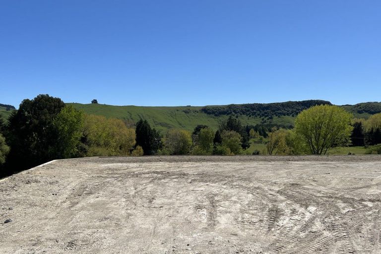 Photo of property in 16 Olsen Place, Kinloch, 3385