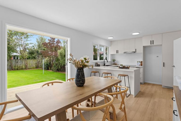 Photo of property in 340 Memorial Avenue, Burnside, Christchurch, 8053