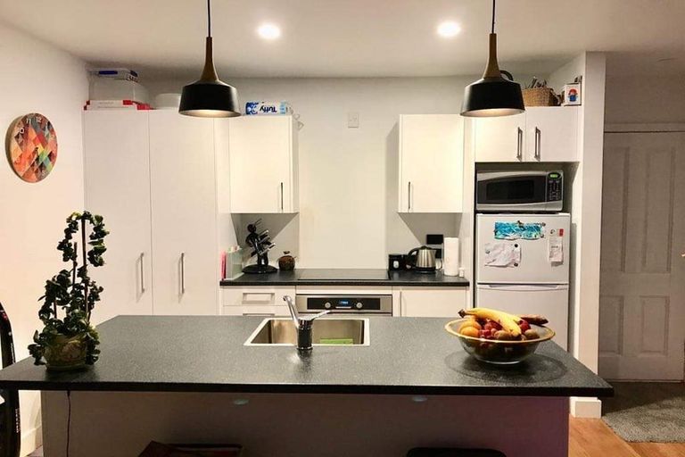 Photo of property in 6 Kiwi Esplanade, Mangere Bridge, Auckland, 2022