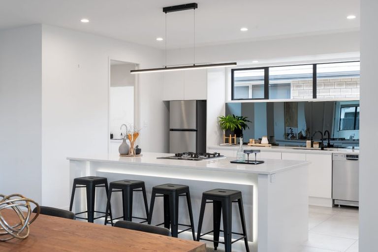 Photo of property in 27 Helen June Avenue, Flagstaff, Hamilton, 3210