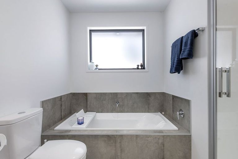 Photo of property in 27 Smith Street, Lepperton, New Plymouth, 4373