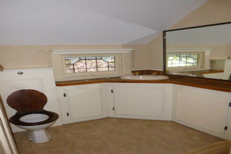 Photo of property in 34 Straven Road, Riccarton, Christchurch, 8011