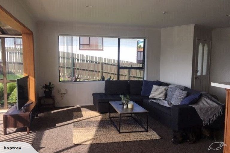 Photo of property in 94 Stanley Road, Glenfield, Auckland, 0629