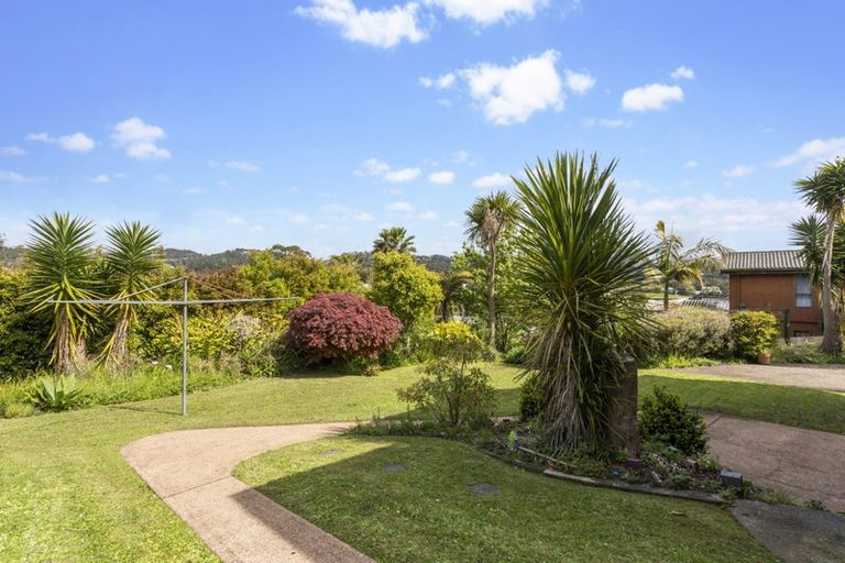 Photo of property in 99 Captain Scott Road, Glen Eden, Auckland, 0602