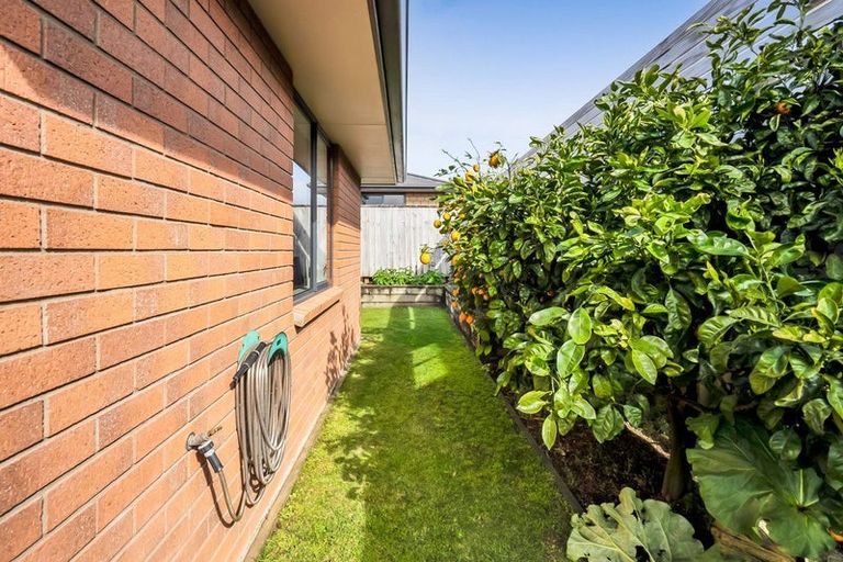 Photo of property in 9 Huetu Place, Bell Block, New Plymouth, 4312