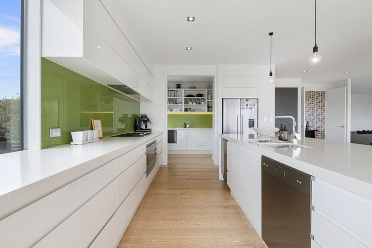 Photo of property in 1/129 Kowhai Road, Mairangi Bay, Auckland, 0630