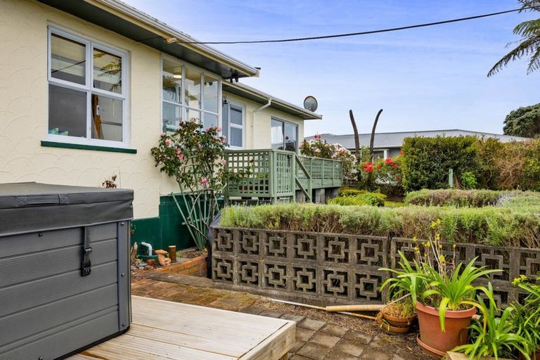 Photo of property in 46 Browne Street, Waitara, 4320