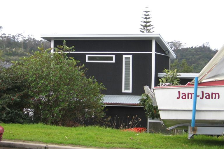 Photo of property in 30 Stillwater Crescent, Stillwater, Silverdale, 0993