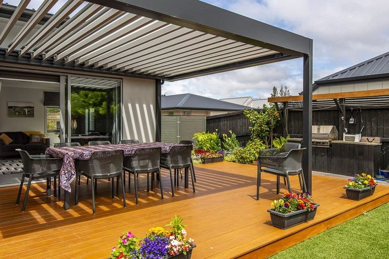 Photo of property in 4 Aubrey Lane, Cracroft, Christchurch, 8022