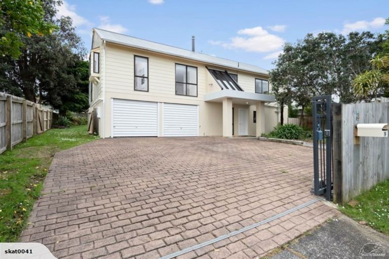 Photo of property in 19 Crosby Road, West Harbour, Auckland, 0618