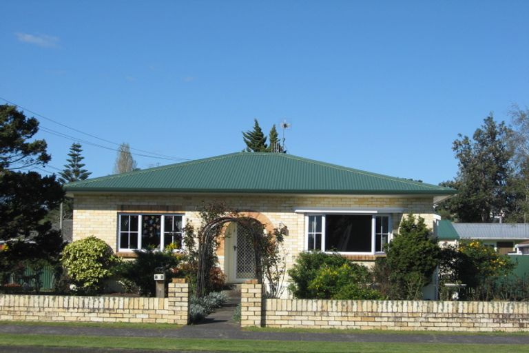 Photo of property in 82 Hakanoa Street, Huntly, 3700