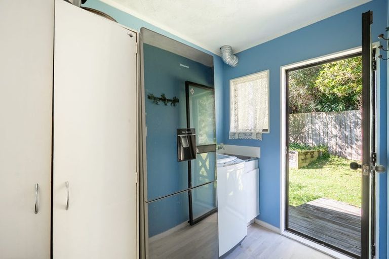 Photo of property in 14 Emery Grove, Bayview, Auckland, 0629