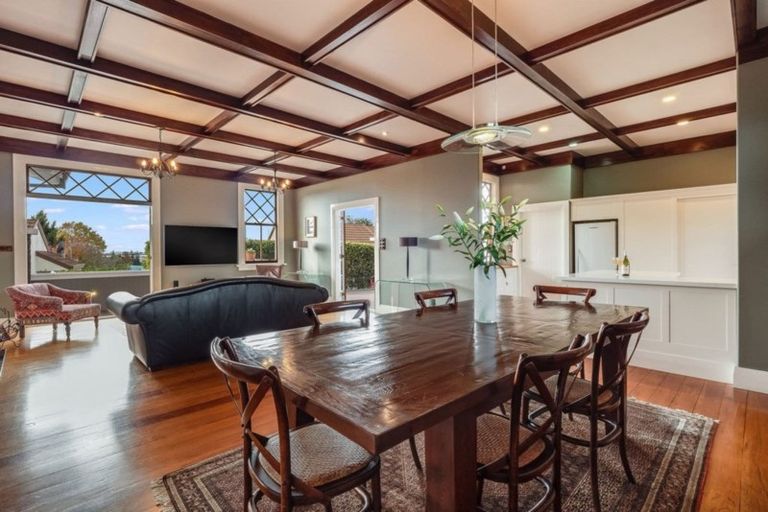 Photo of property in 366d Devonport Road, Tauranga South, Tauranga, 3112